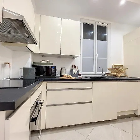 Apartamento Nestor&jeeves - Le Pierlas - Place Garibaldi - Very Close Old Town